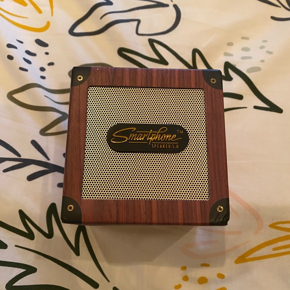 Smartphone Retro Speaker Good Condition - Picture 1 of 4